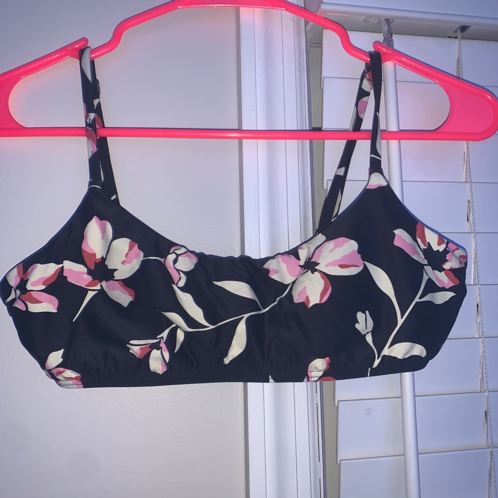 Billabong bikini top